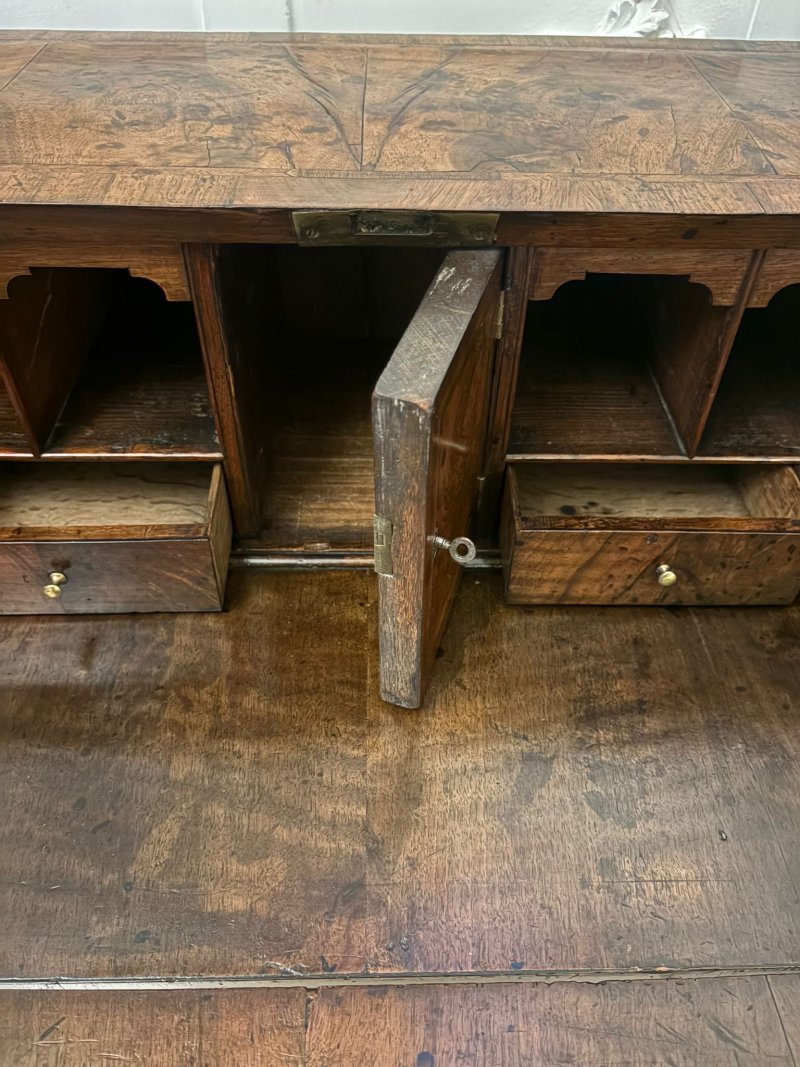 Superb Early 18th Century Quality Antique George I Walnut Bureau